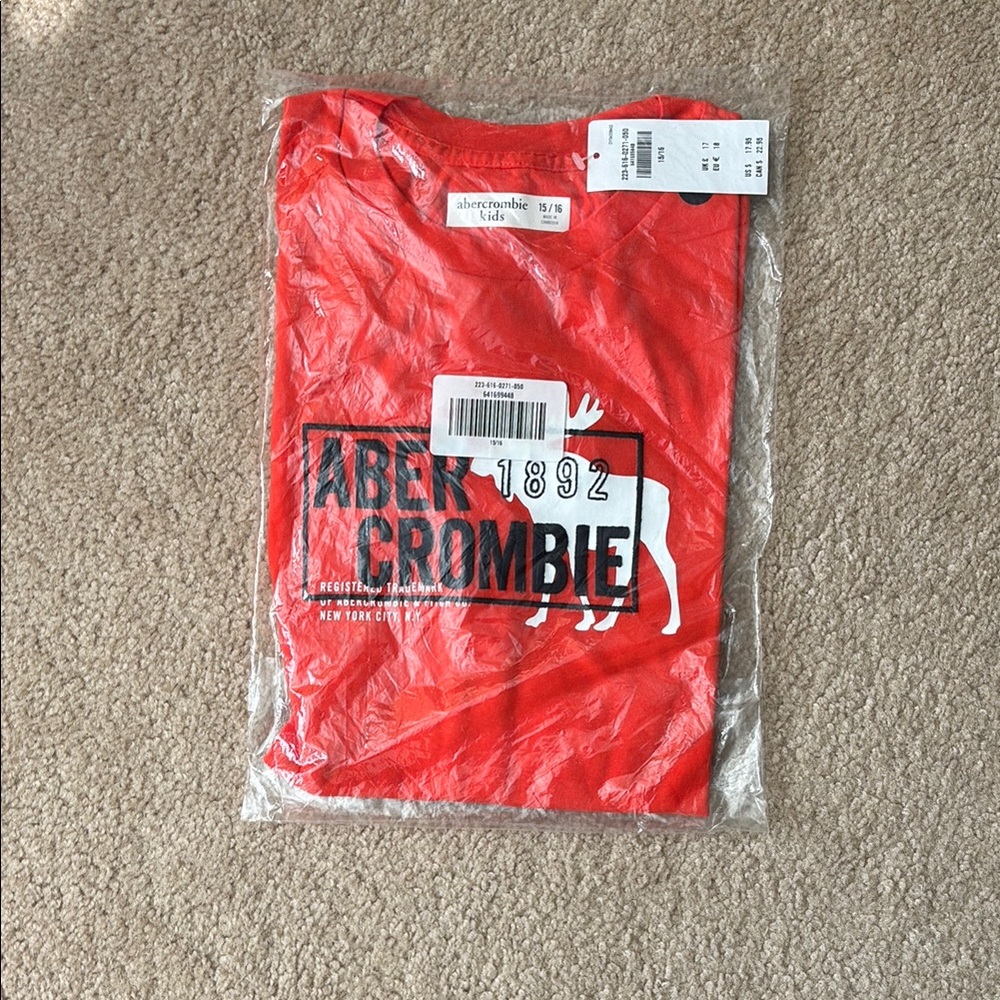 Abercrombie Kids Red Short Sleeve Tee